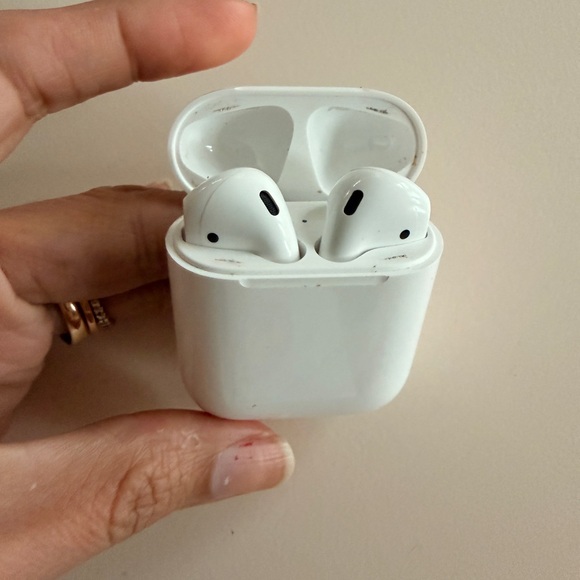 AirPods 2nd gen Wireless Earbuds with Charging Case charging cable not included